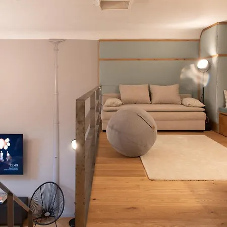 Apartment Design Loft I Saniertes Pferdehaus I 130 Qm I Europapark 20min I 2 Etagen I 2 Baeder I Nespresso I Parkplatz